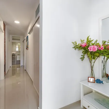 Zen Apartment