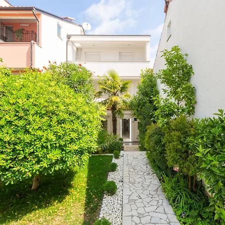 Apartment Zen Mit Eigenem Garten Und Terrasse Porec