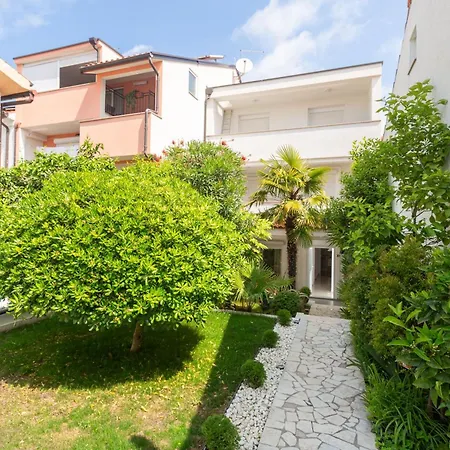 Zen Mit Eigenem Garten Und Terrasse * Porec